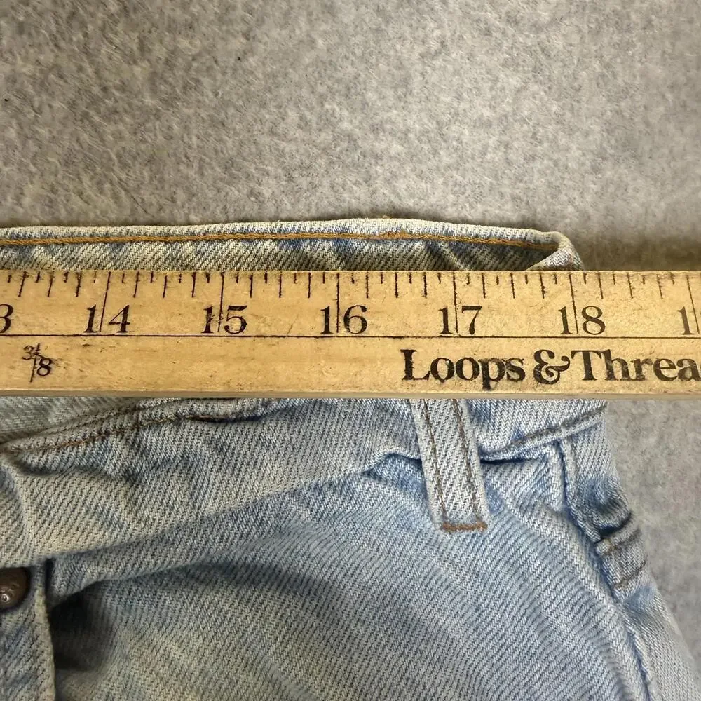 Vintage Levi's Y2K Men's 40x30 Light Wash Loose Fit Ankle Length Jeans Signature